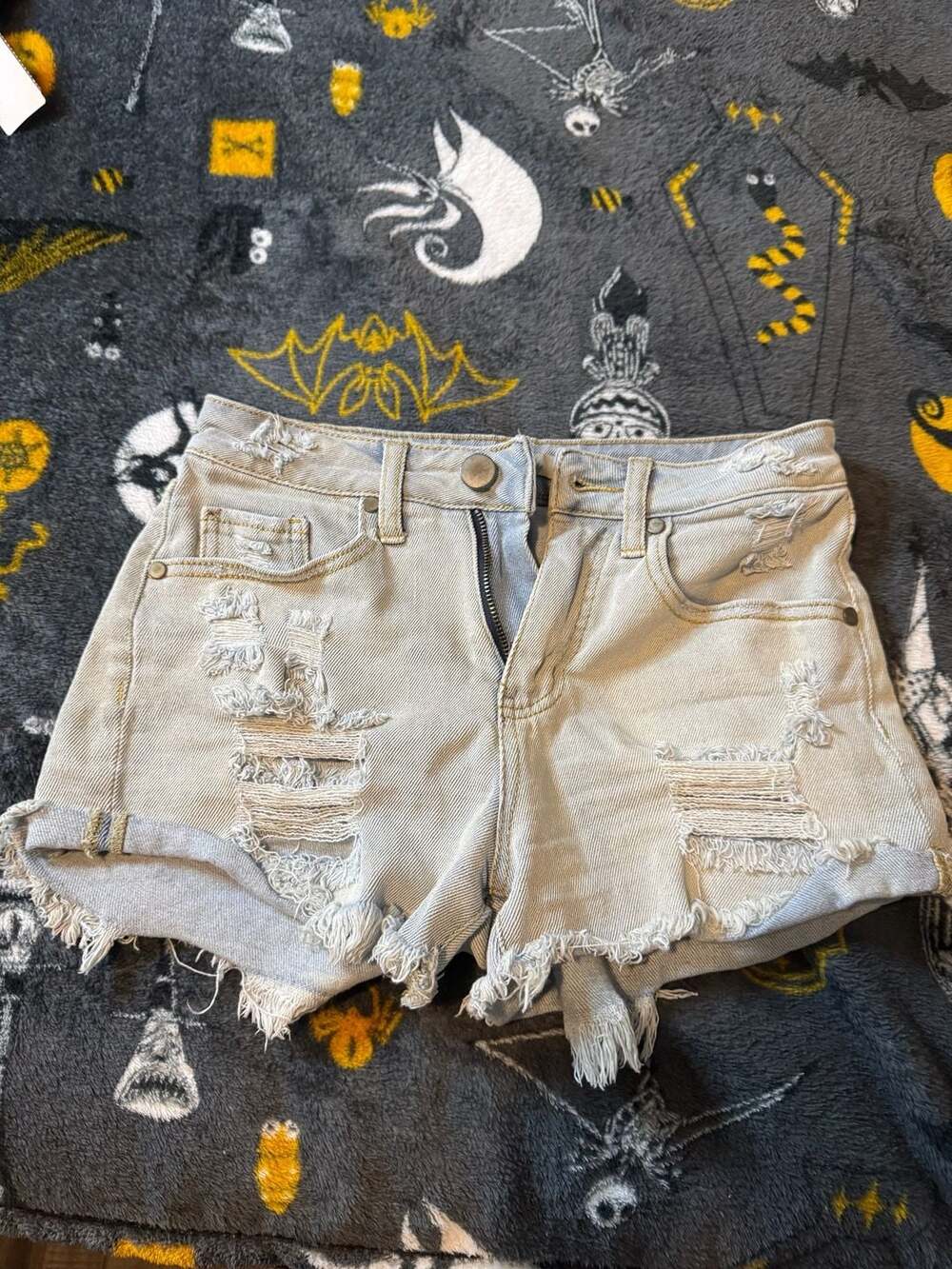 Wonderly Distressed Denim Cutoff Shorts Size 26